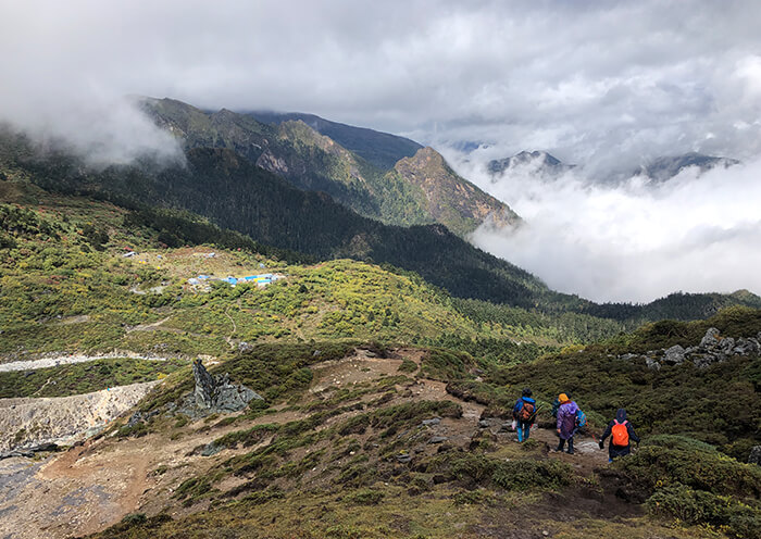 haba snow mountain hiking